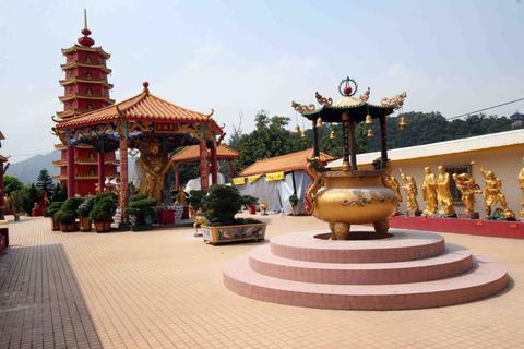 Ten Thousand Buddhas Monastery (Man Fat Tsz)
