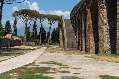 Roman Amphitheatre (Anfiteatro Romano)