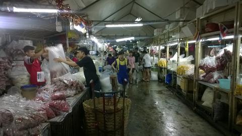 Pak Khlong Talat (Flower Market)