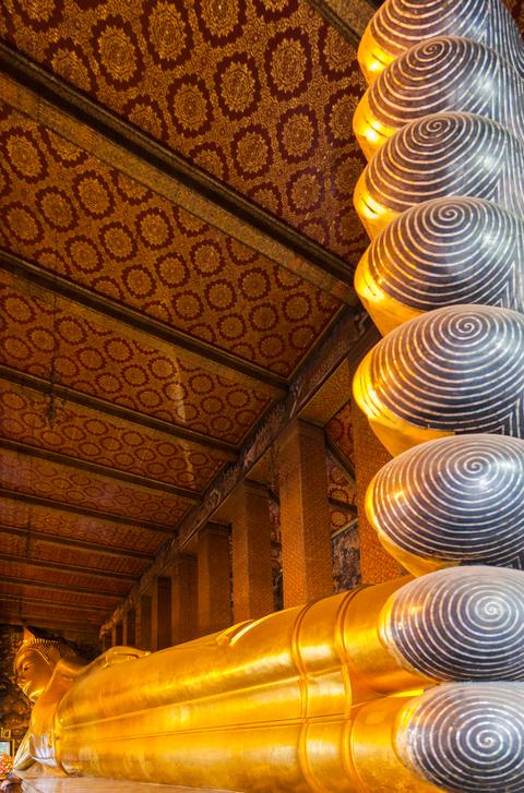Wat Pho (Temple of the Reclining Buddha)
